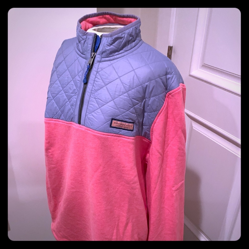 Vineyard Vine Shep Shirt.  Rare Color. Hidden hood